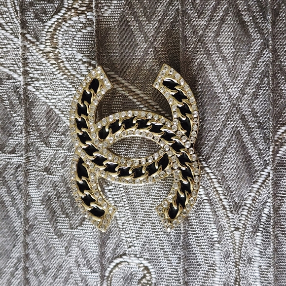 Chanel Brooch Pin - Picture 6 of 13